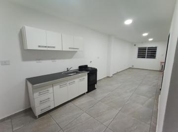 Casa · 75m² · 4 Ambientes · 1 Cochera · Casa - La Plata