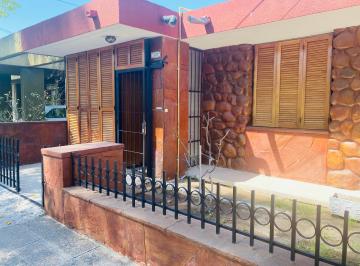 Casa de 4 ambientes, Godoy Cruz · Casa en Excelente Estado Lista Para Habitar