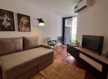 Departamento de 3 ambientes, Córdoba · Alquiler Temporal | 1 Dormitorio | Nueva Córdoba | Frente con Balcón