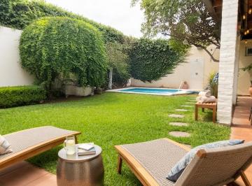 Casa de 3 ambientes, Morón · Casa de 260 m² con 2 Dorm. en Venta en Haedo