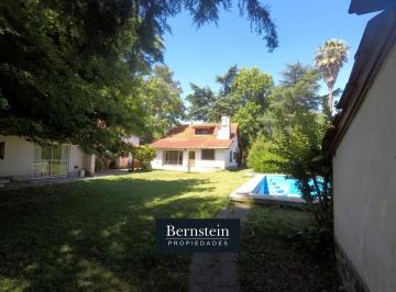 Casa · 130m² · 5 Ambientes · 3 Cocheras · Casa en Venta: 5 Ambientes: El Jaguel/leloir: 1291 m²