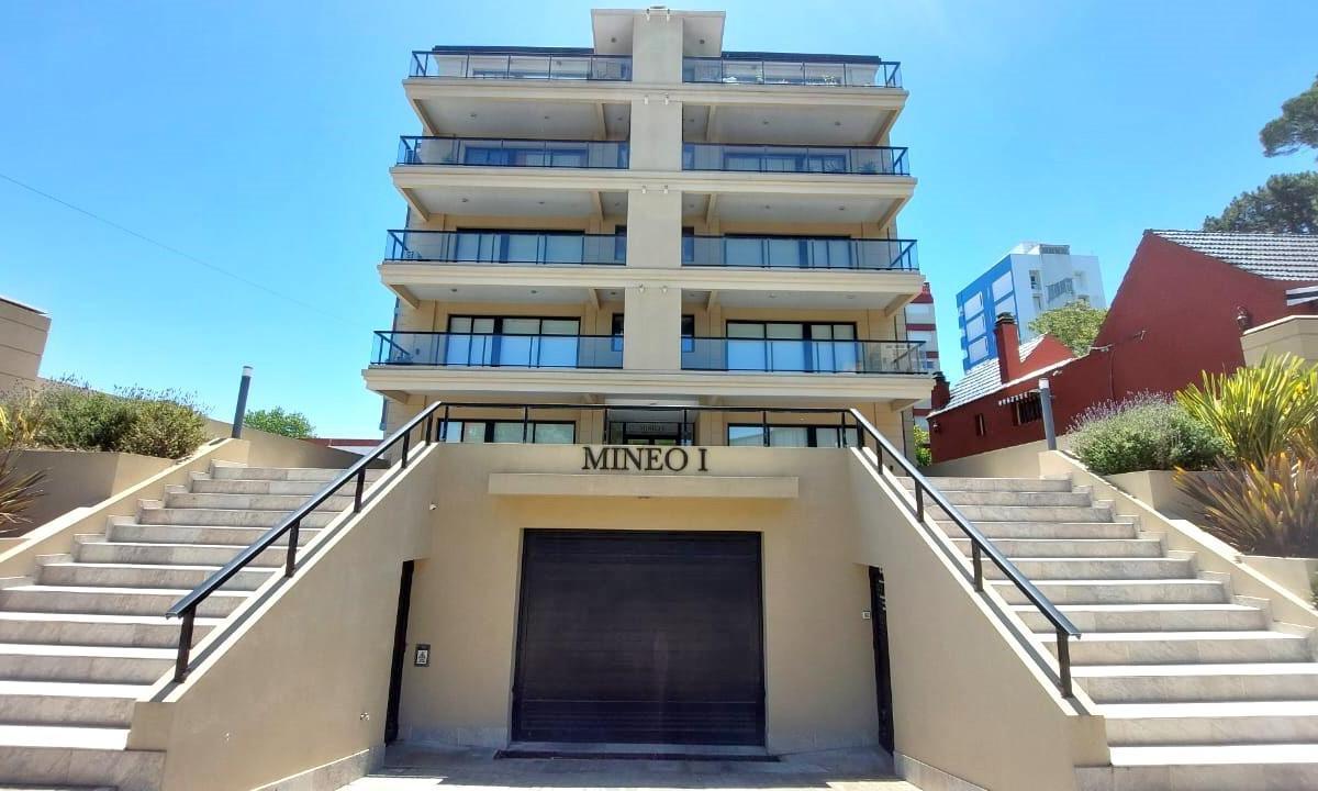 Alameda 203 e/ Av. Bs As y Bosque Gesell