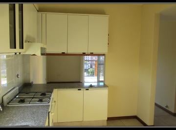 Departamento · 75m² · 1 Cochera · A. V Pellegrini 379 06 - 01 Dos Dorm. C/balcon y Cochera