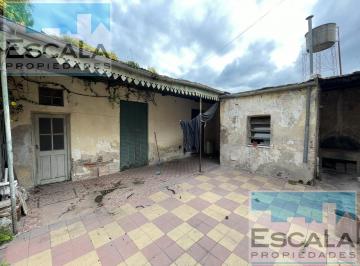 Casa · 107m² · 2 Dormitorios · Casa Terreno Lote Interno en Venta Barrio Industrial