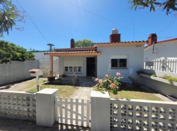 Casa de 4 ambientes, Mar de Ajó · Casa de 4 Ambientes con Gas Natural en Mar de Ajo