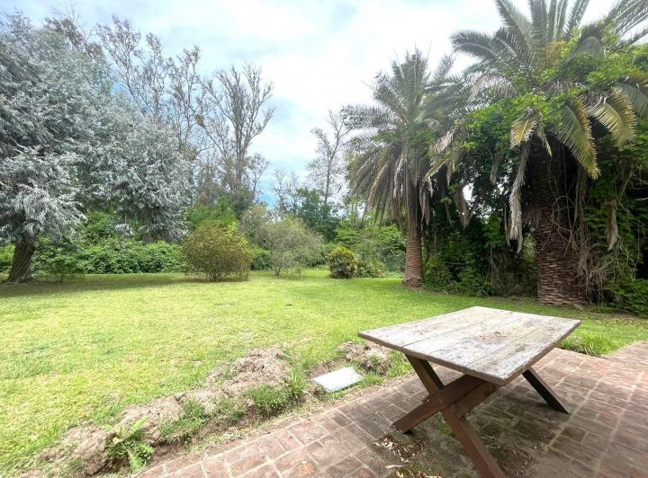 Casa · 200m² · 5 Ambientes · 2 Cocheras