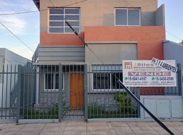 PH de 3 ambientes, General San Martín · Hermoso PH 3 Ambientes "A Nuevo", Planta Baja con Jardin y Patio. Apto Credito