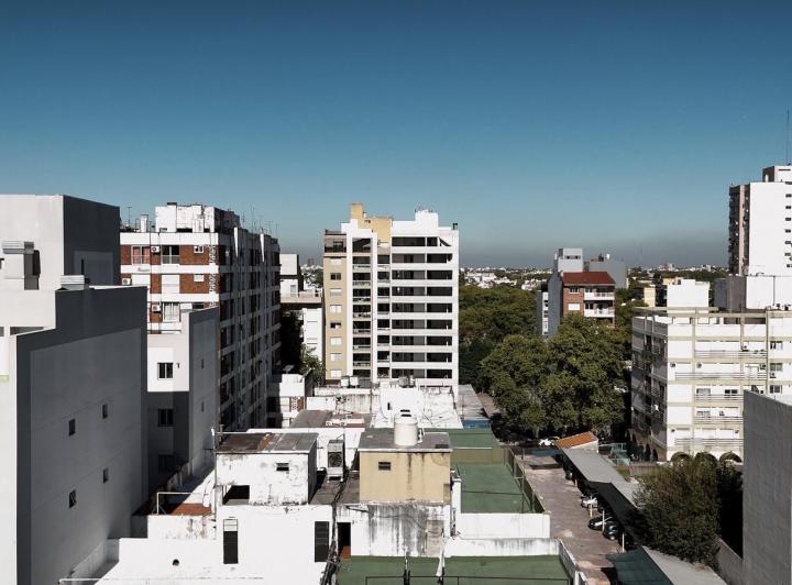 Desarrollo vertical · Pellegrini Plaza