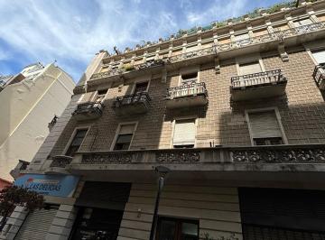 Oficina comercial · 135m² · 6 Ambientes · Excelente Semi Piso de Oficina en Venta