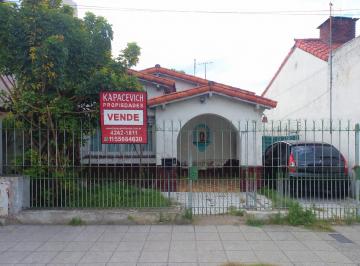 Casa de 5 ambientes, Lanús · Casa en Venta 3 Ambientes Sobre Lote Propio 8,66 X 47 m – Cocheras + Fondo Libre.