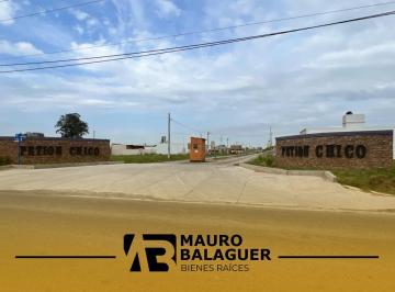 Terreno · 250m² · Terreno en Alejandro Petion - Lote en Esquina Sobre Calle Principal - Petion Chico