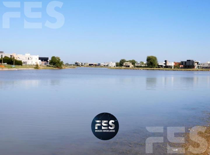 Terreno · 810m²