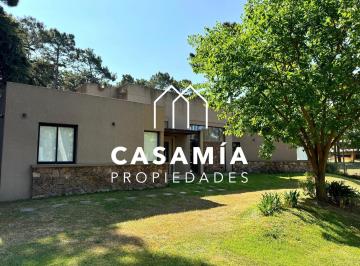 Casa · 195m² · 4 Dormitorios · 1 Cochera · Pinamar - Casa Deriva con Piscina Temporada 2027