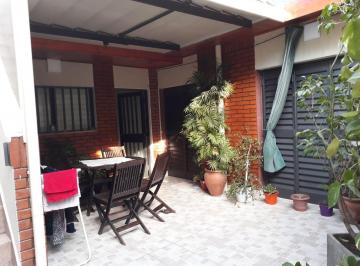 Casa · 100m² · 3 Ambientes · Casa Interna Única en Echesortu.