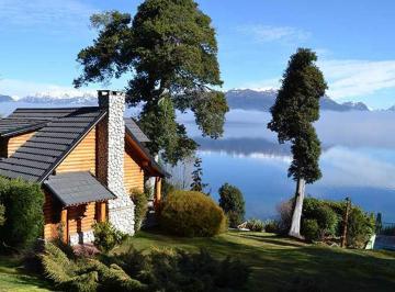 Casa · 80m² · 3 Ambientes · 1 Cochera · Venta Casa Costa de Lago de 80 m² Sobre Terreno de 500 m², Villa La Angostura