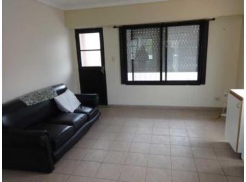 PH · 70m² · 2 Ambientes · 1 Cochera · PH - Dto. 2 Amb. X Escalera. 70 m². Externo - San Jose