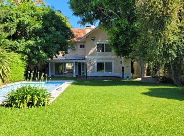 Casa · 280m² · 4 Ambientes · 4 Cocheras · Casa en Alquiler 4 Amb en El Boating Club