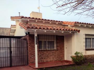 Casa de 3 ambientes, Miramar · Casa