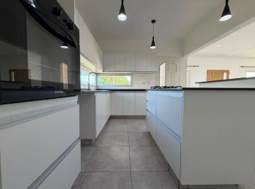 JNT-JN1-4271_2 · Venta Casa San Sebastian Pilar 3 Dorm Pileta