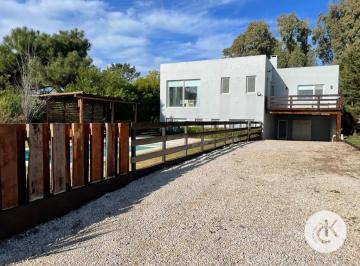 Casa de 6 ambientes, Costa Esmeralda · Casa con Piscina | Venta y Alquiler | Barrio Golf II Al 500 | Costa Esmeralda