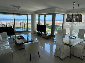 Departamento de 5 ambientes, Uruguay · Oportunidad 4 Dorm. Año Nuevo y Enero Punta del Este Torre Imperiale