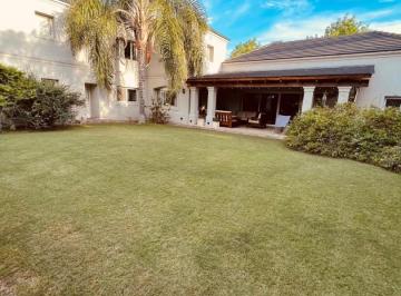 Casa · 450m² · 4 Ambientes · 2 Cocheras · Casa en Venta Country Barrancas del Sur