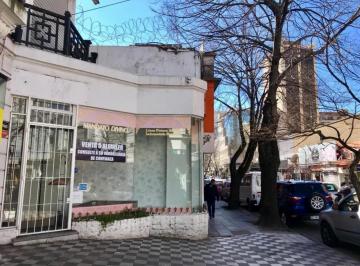Local comercial · 130m² · 3 Ambientes · Local Comercial de 138 m² en La Perla Vende, Permuta y Alquila