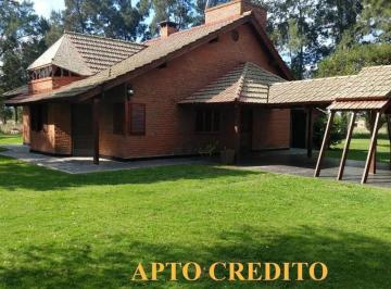 Quinta vacacional · 248m² · 6 Ambientes · 2 Cocheras · Quinta en Mercedes