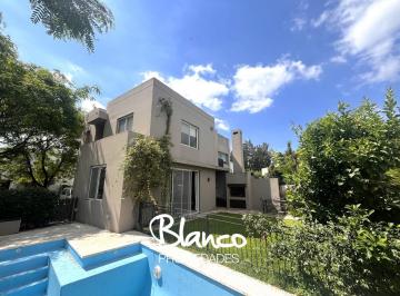 Casa · 160m² · 6 Ambientes · 1 Cochera · Casa en Venta en San Isidro Labrador, Villanueva, Tigre