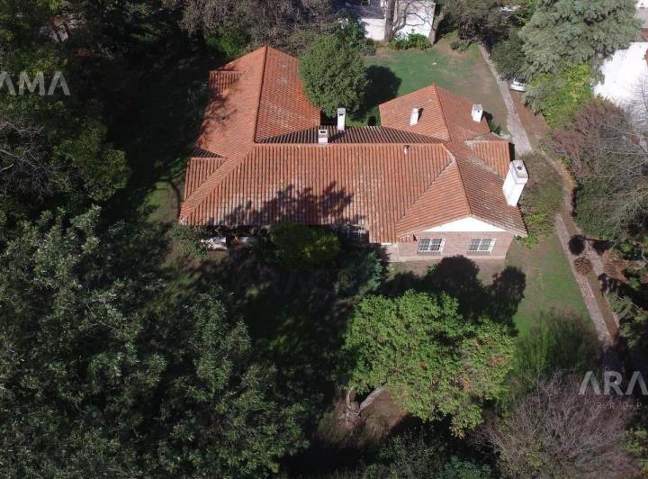 Casa · 320m² · 4 Ambientes