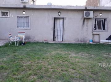 Casa · 40m² · 1 Ambiente · Casa en Venta - El Jaguel