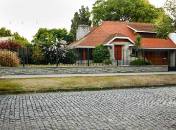 Casa · 291m² · 7 Ambientes · 3 Cocheras · Casa en Venta - Lomas de Zamora