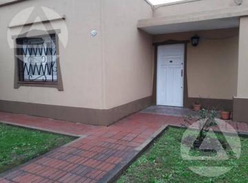Casa · 90m² · 3 Ambientes · Casa en Venta - Luis Guillon