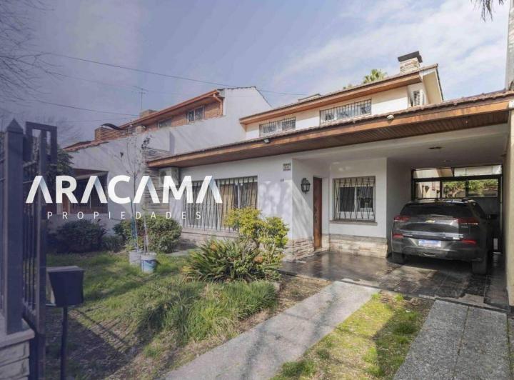 Casa · 200m² · 6 Ambientes