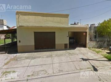 Casa · 102m² · 3 Ambientes · Casa en Venta - Luis Guillon