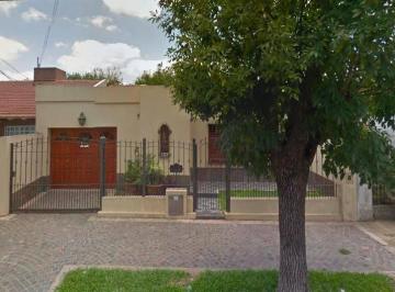 Casa · 143m² · 3 Ambientes · 1 Cochera · Casa en Venta - Monte Grande