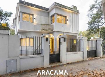 Casa · 200m² · 5 Ambientes · Casa en Venta - Monte Grande