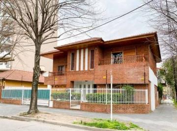Casa · 216m² · 7 Ambientes · Casa en Venta en Monte Grande.