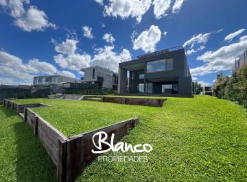 Casa · 423m² · 5 Ambientes · 1 Cochera · Casa en Venta en Virazón, Nordelta, Tigre