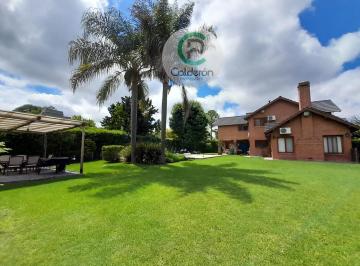 Casa · 310m² · 4 Ambientes · Casa en Venta Country Club Banco Provincia