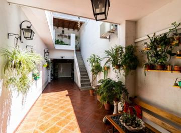 Casa · 220m² · 6 Ambientes · 1 Cochera · Venta Casa 6 Amb Vd Parque Patio Terraza Quincho