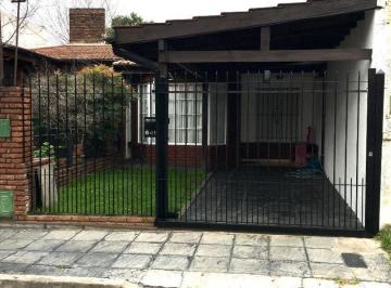 Casa · 80m² · 3 Ambientes · 1 Cochera · Casa en Venta en Castelar Sur