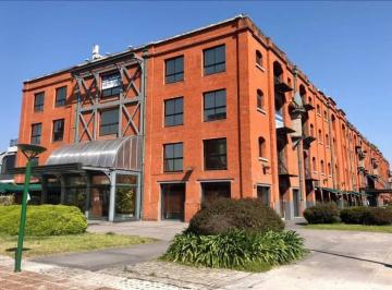 Oficina comercial · 910m² · 8 Cocheras · Av Alicia Moreau de Justo 550