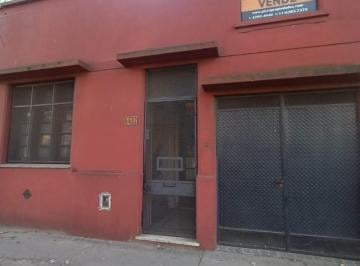 Casa · 404m² · 3 Ambientes · 3 Cocheras · Casa con Lote Ideal Ubicacion Acepta Permuta! Oportunidad!
