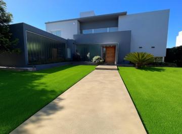 Casa de 5 ambientes, Córdoba · Venta Casa Ubicada en Exclusivo Barrio Cerrado Piedras Blancas Zona Sur Córdoba.
