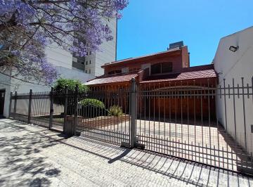 Casa de 4 ambientes, Bahía Blanca · Caserón en Venta Centro Zona C1