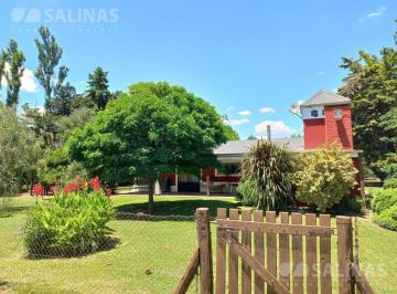 Casa · 171m² · 3 Dormitorios · Casa en Alquiler en Martín Fierro