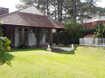 Quinta vacacional · 199m² · 3 Ambientes · 1 Cochera · Vende Casa en Country Ubajay