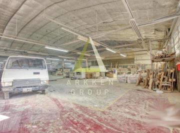 Bodega-Galpón · 1210m² · Galpón en Alquiler en Vicente Lopez