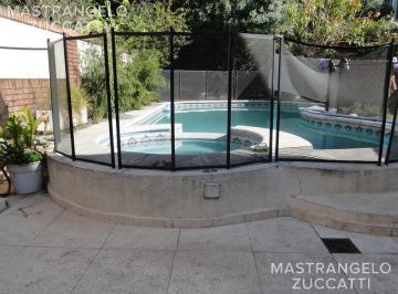 Casa · 280m² · 7 Ambientes · 1 Cochera · French 160